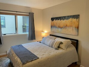 1 habitación, tabla de planchar con plancha, wifi gratis y ropa de cama 
