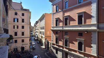 Pemandangan dari bilik