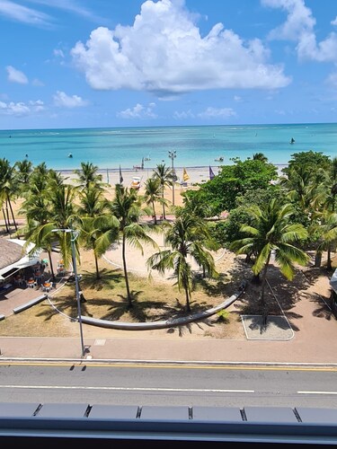 CHARMING APARTMENT ON MACEIÓ'S SEAFRONT