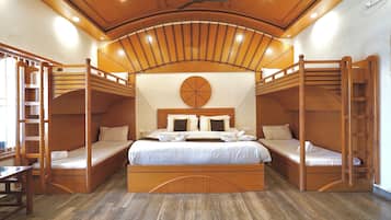 Luxury Quadruple Room | Egyptian cotton sheets, premium bedding, pillow-top beds