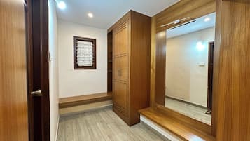 Quarto triplo luxo | Guarda-roupa