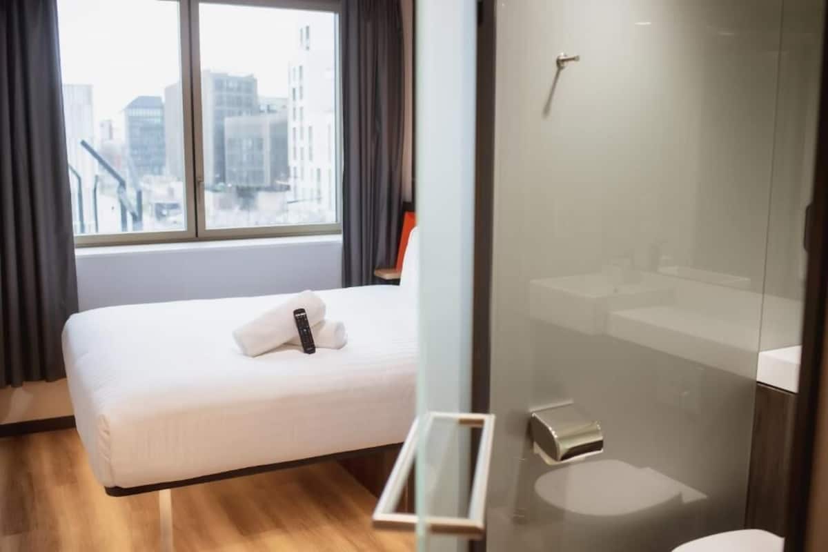 Chambres insonorisées, fer et planche à repasser, Wi-Fi gratuit