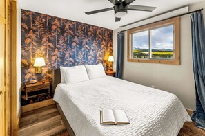 3 soverom, memory foam-senger, strykejern/-brett og wi-fi