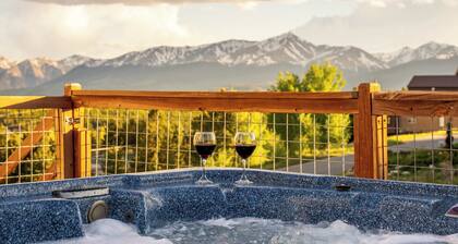 Stellar View, Hot Tub, Pool Table, Sauna + Pets OK