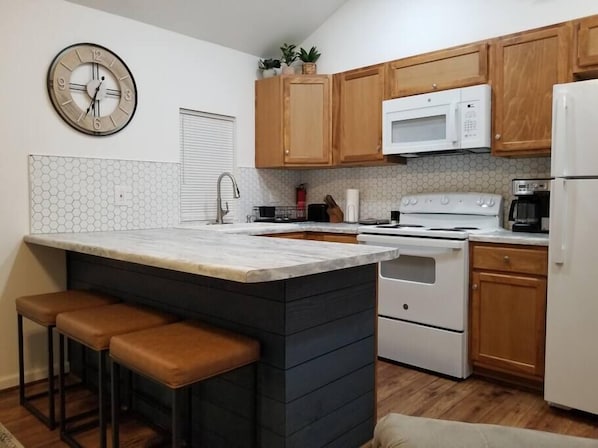 Fridge, microwave, oven, stovetop
