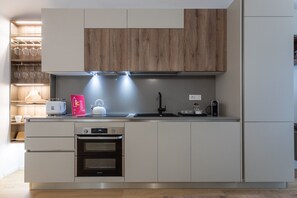 Frigorifero, microonde, forno, lavastoviglie