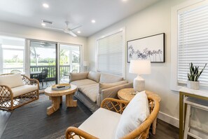 Smart TV - Paradise Point by AvantStay | Golf Course Living (Key West)