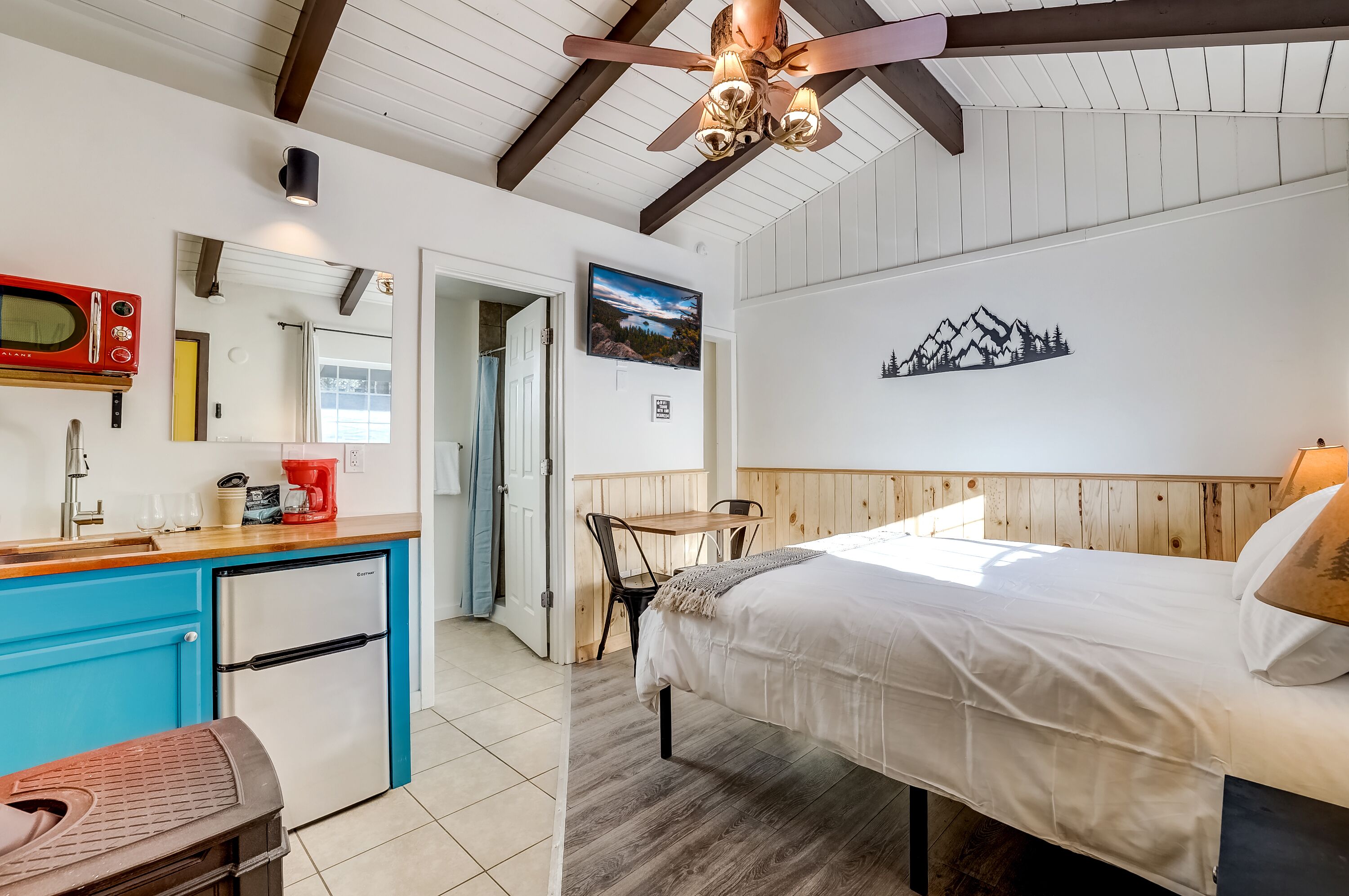 1 habitación, escritorio, wifi y ropa de cama 