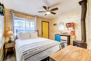 1 dormitorio, escritorio, tabla de planchar con plancha y wifi gratis