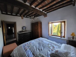4 bedrooms, WiFi - Il Maniero Country House (Cetona)