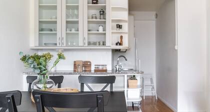 1br apartment with patio in Lauttasaari