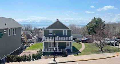 Ontario Suite @ The Bayfield Guest House