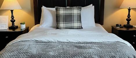 1 bedroom, desk, free WiFi, bed sheets