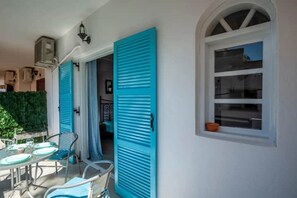 Outdoor dining - beautiful apartment (Pefkohori)