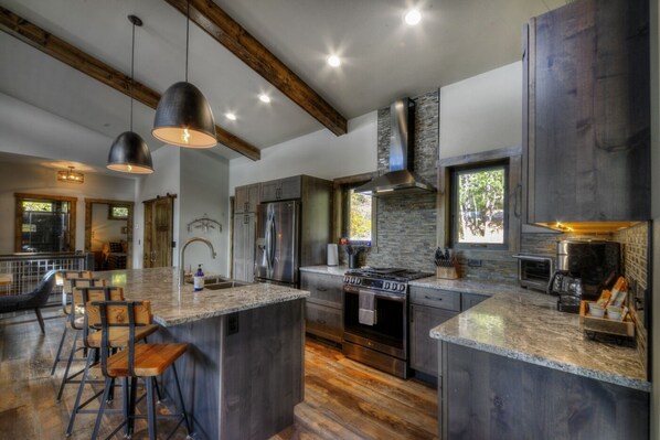 Fridge, microwave, oven, dishwasher