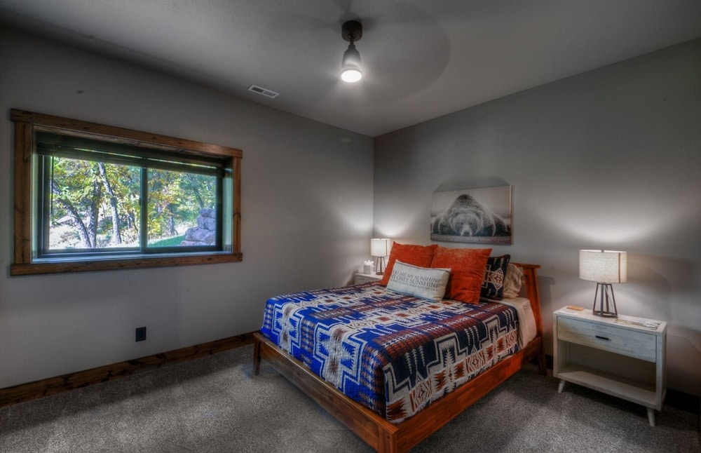 Deadwood SD, Apple Springs, Golf, BlackHills, Lawrence County Vrbo