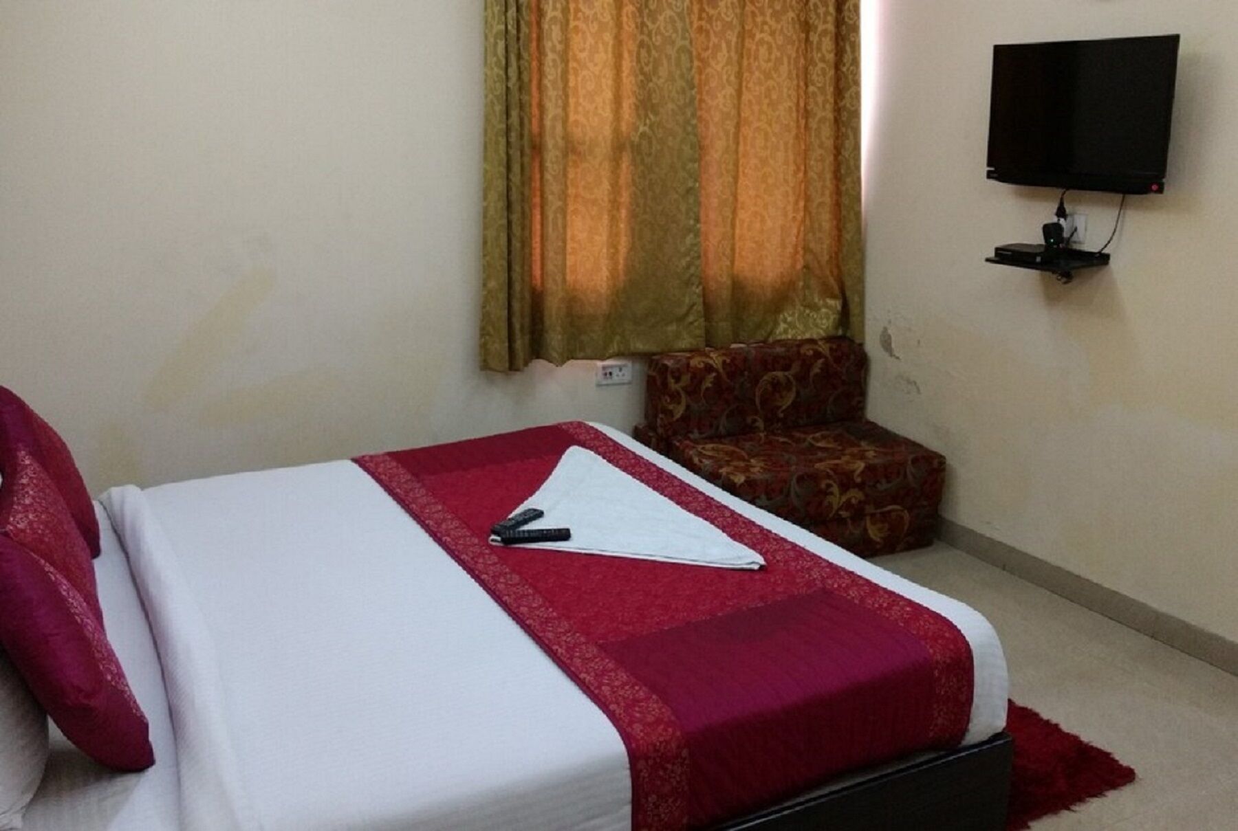 Deluxe Double Room | Free WiFi