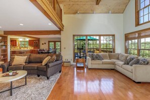 Smart TV, fireplace, offices, computer monitors