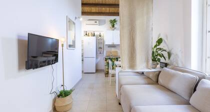 PENTHOUSE WITH SEAVIEW TERRACE IN THE CITY'S HEART