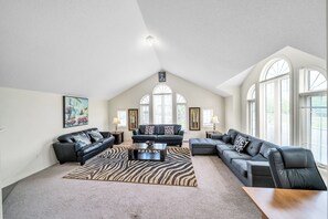 Smart-tv en een open haard