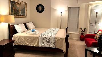 3 bedrooms, desk, iron/ironing board, free WiFi