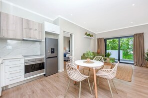 Interior - Grand | Brand New | 2 Bed | Rosebank (Johannesburg)