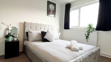 3 bedrooms, iron/ironing board, free WiFi