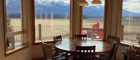 تناول الطعام