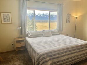4 bedrooms, desk, iron/ironing board, free WiFi - Large Bigfork Home, summer availability! Mountain Views-Family friendly! (Bigfork)