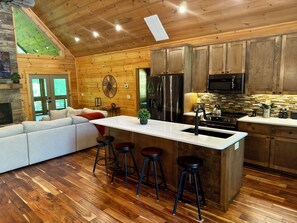 Interior - Still have Dec dates open - Hot Tub, Game Room, Firepit, 5min. to Downtown (Blue Ridge)
