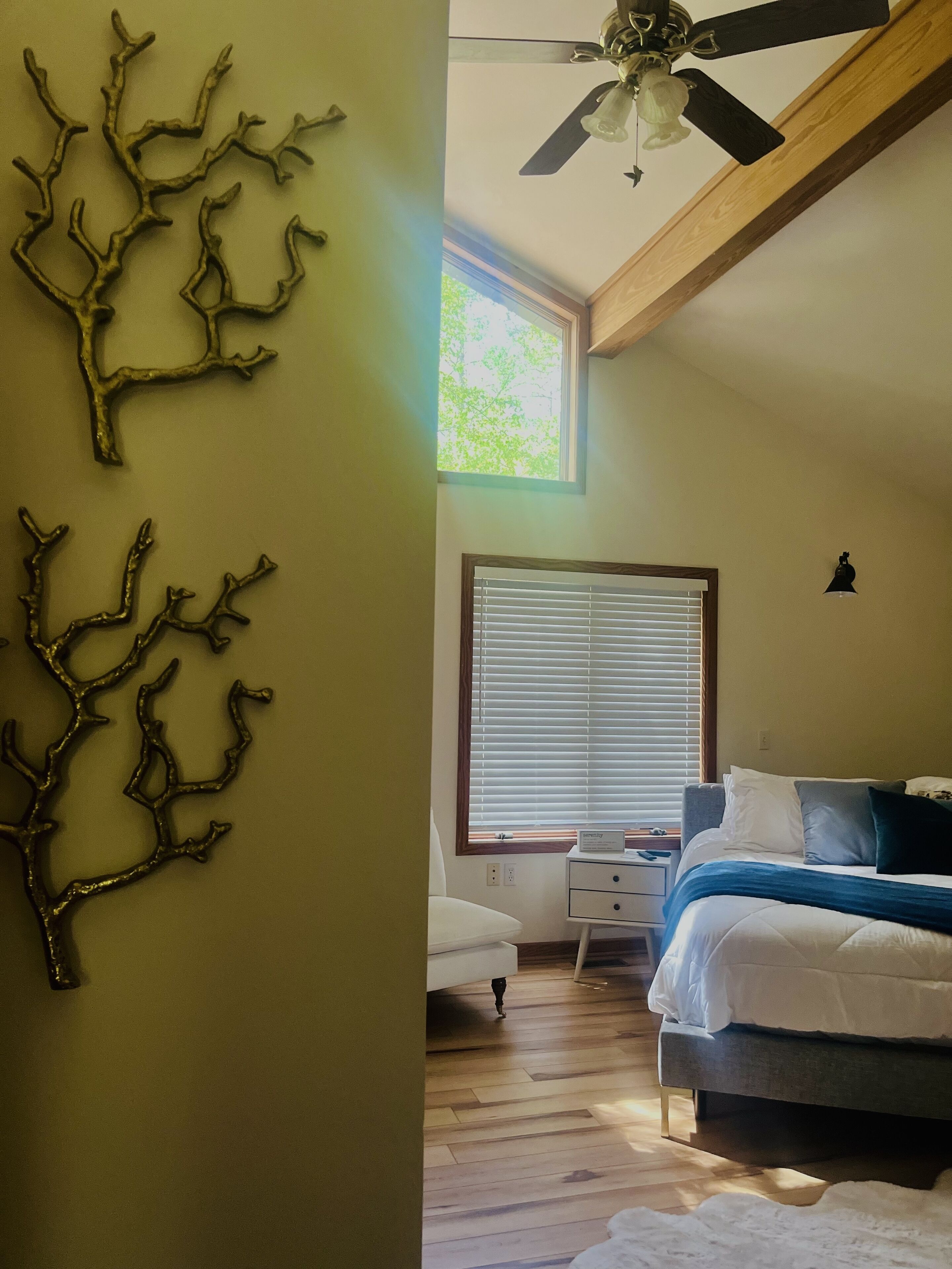 2 chambres, lit parapluie, draps fournis