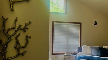 2 chambres, lit parapluie, draps fournis