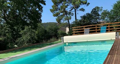 La Villa Adoé - Four Bedroom Villa, Sleeps 8