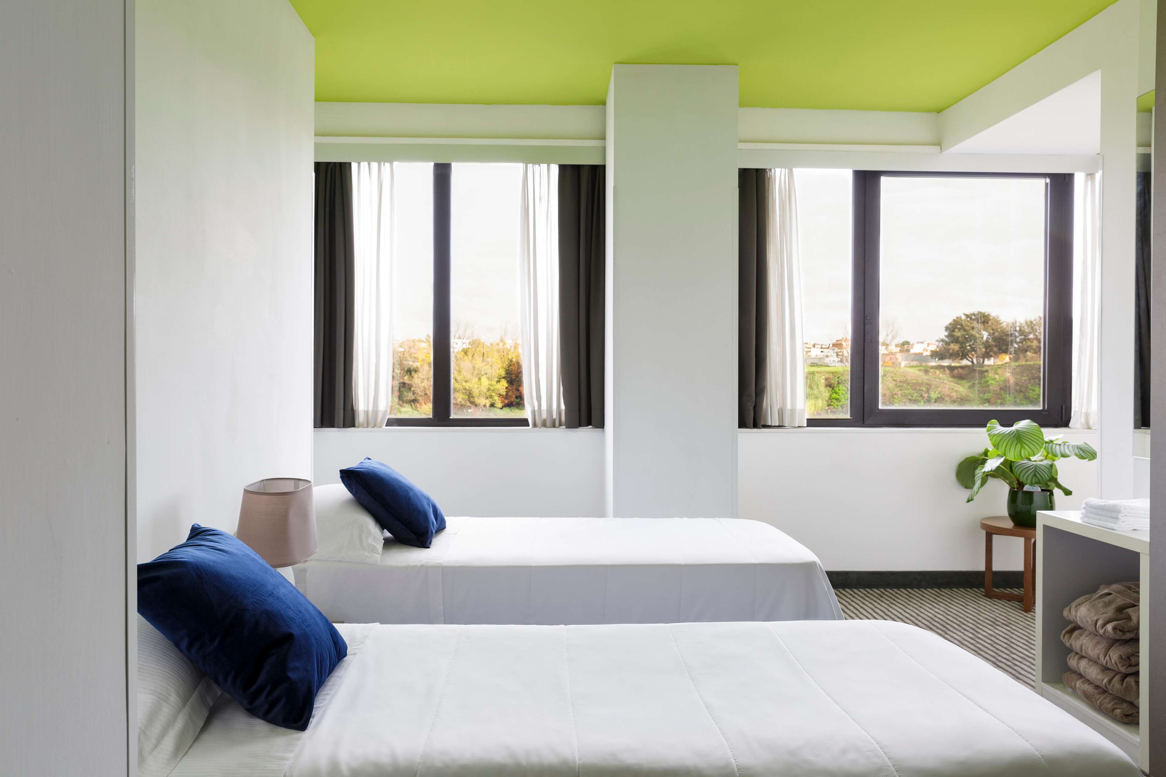  Premium Quadrupla | 迷你吧、房內夾萬、書桌、隔音