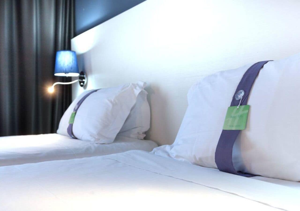 Economy Quadruple Room | 迷你吧、房內夾萬、書桌、隔音