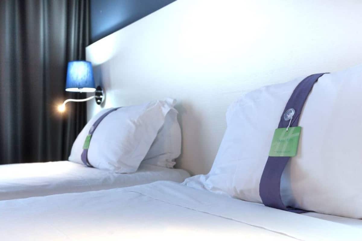 Economy Quadruple Room | Minibar, brankas, meja kerja, dan kedap suara