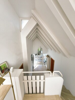 المنشأة من الداخل