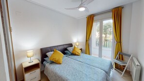 2 slaapkamers, een strijkplank/strijkijzer, gratis wifi