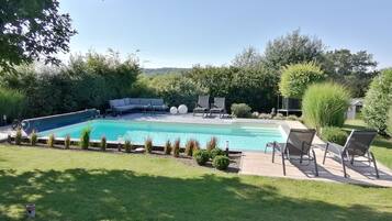 Piscina externa, piscina aquecida