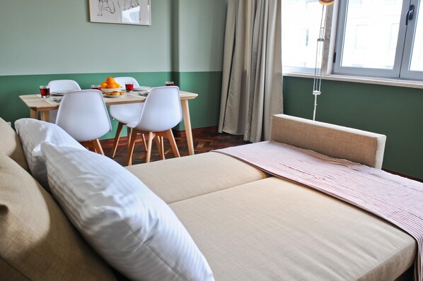 Apartment | 1 bedroom - Gin o Clock in Lisbon - by Misha s Place 3A (Lisbon)
