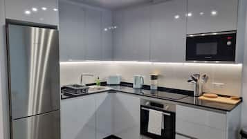 Premium Studio Suite | Private kitchen