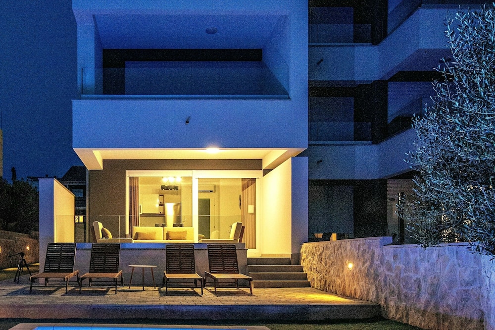 Imperial Apartment with Private Pool