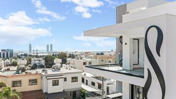 Studio, Multiple Bedrooms, Balcony, City View | Exterior