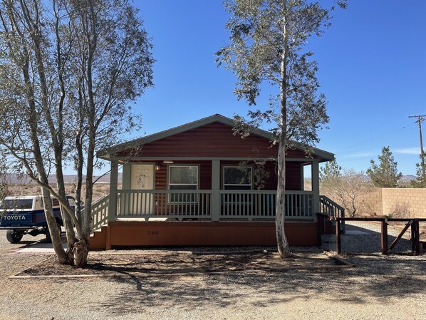 Exterior - Cabin in the Desert (Ridgecrest)