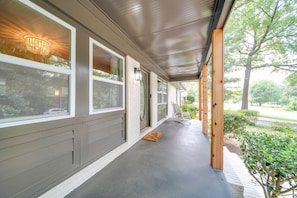 Exterior detail - 3-BR Family Friendly Fun Find! — Foosball — Piano (Gastonia)