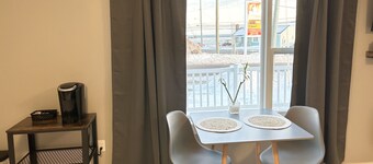 Chapel Suites - Deluxe King Suite 