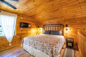 1 slaapkamer, een strijkplank/strijkijzer, gratis wifi, beddengoed