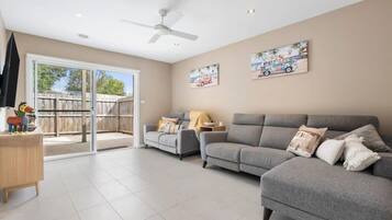 TV, fireplace, offices