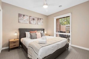 4 bedrooms, desk, iron/ironing board, WiFi