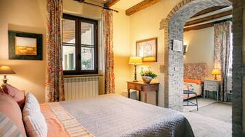 5 Schlafzimmer, Bügeleisen/Bügelbrett, kostenloses WLAN, Bettwäsche